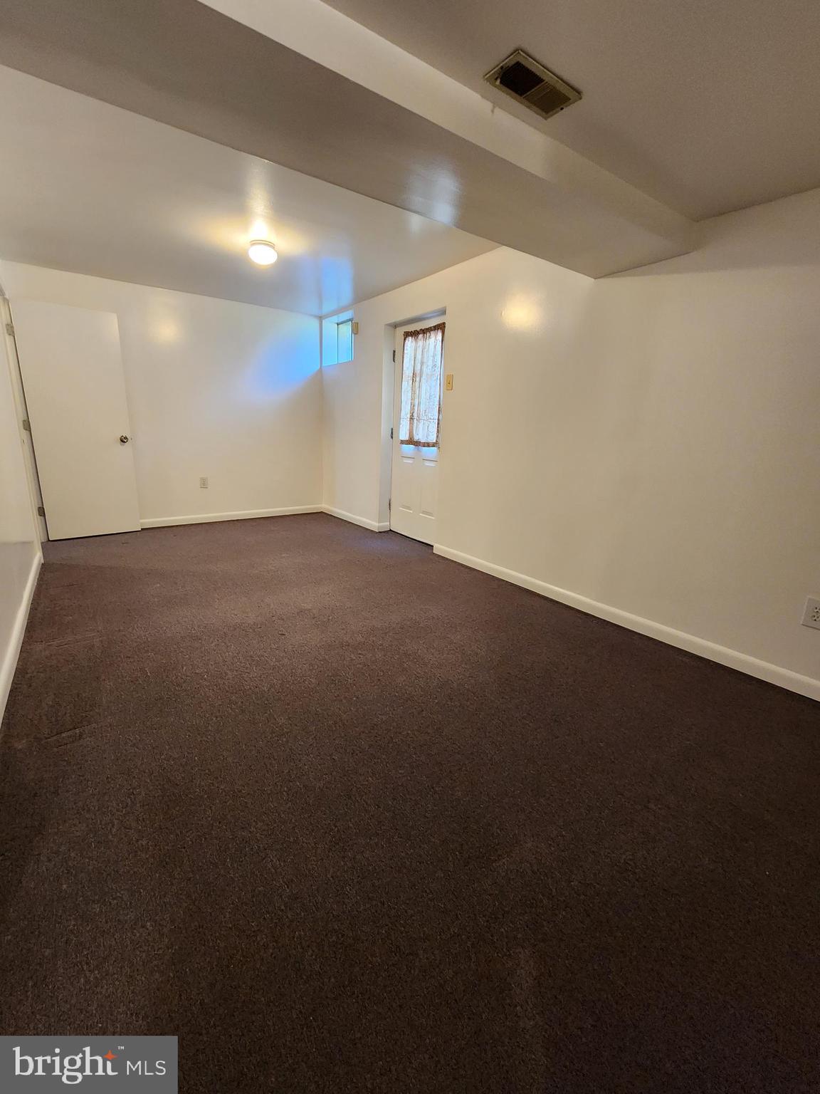 CARRIAGE HILL - Residential Lease