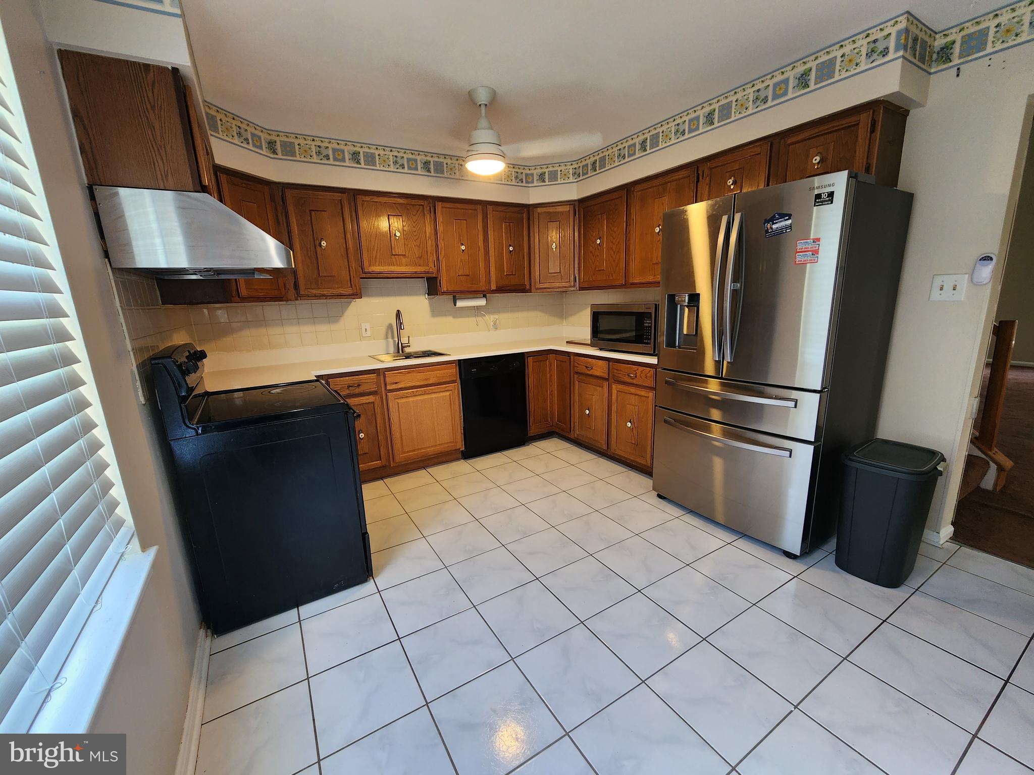 CARRIAGE HILL - Residential Lease