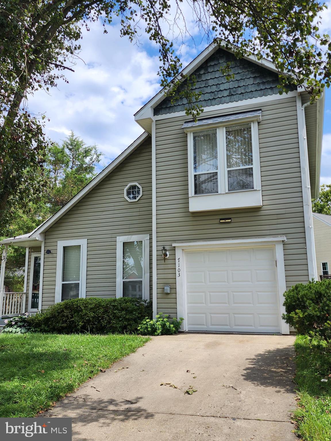 CARRIAGE HILL - Residential Lease