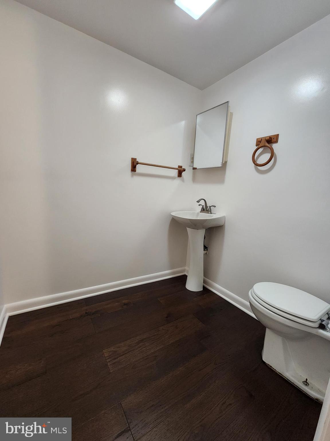 CARRIAGE HILL - Residential Lease