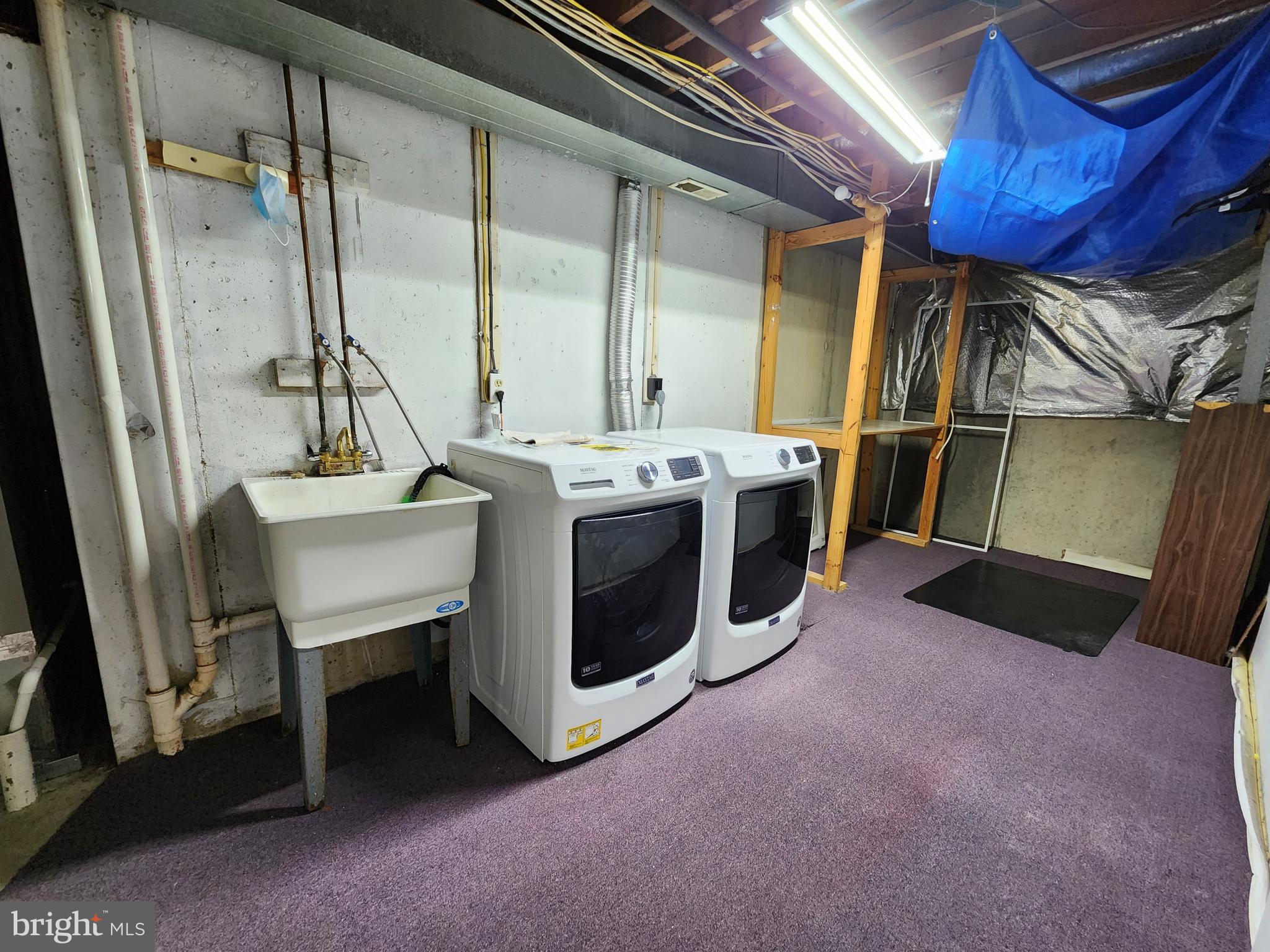 CARRIAGE HILL - Residential Lease