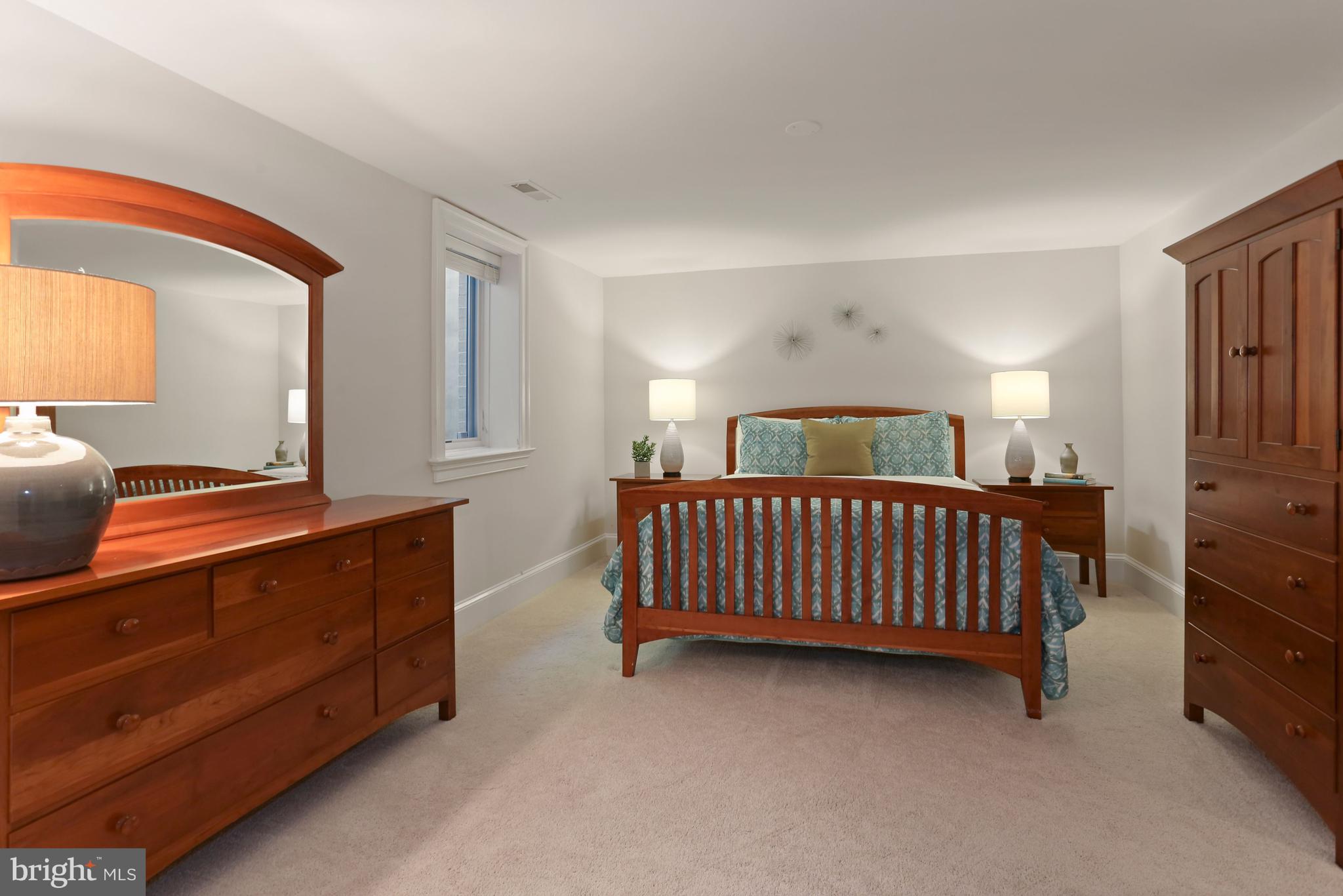 LYON VILLAGE - Residential