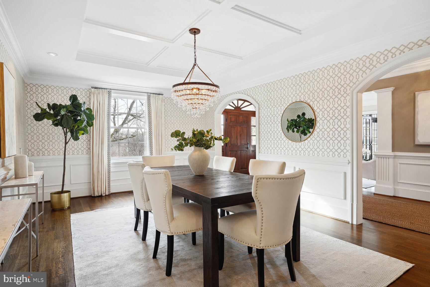 LYON VILLAGE - Residential