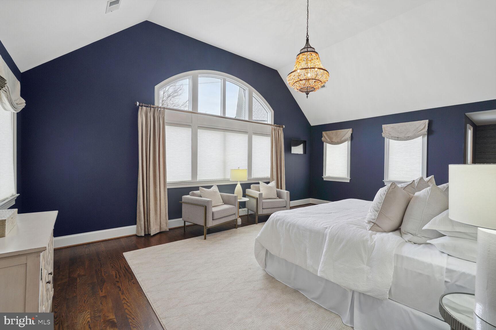 LYON VILLAGE - Residential