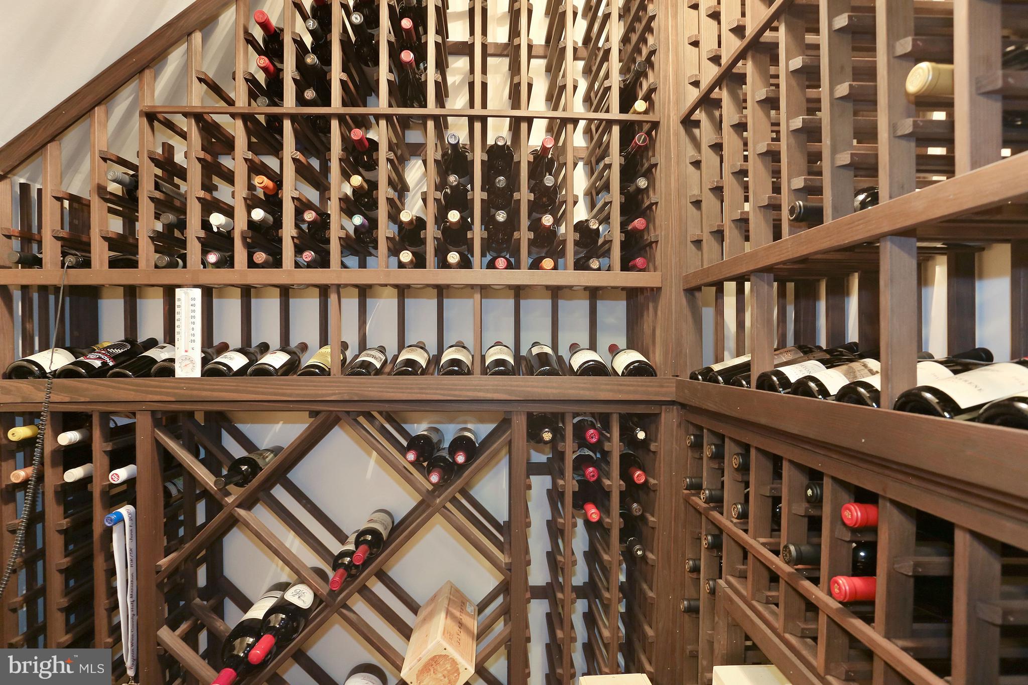 LYON VILLAGE - Residential