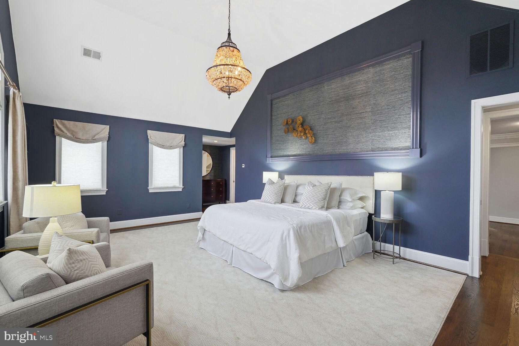 LYON VILLAGE - Residential