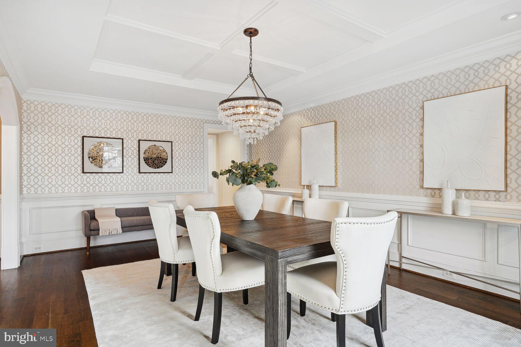 LYON VILLAGE - Residential