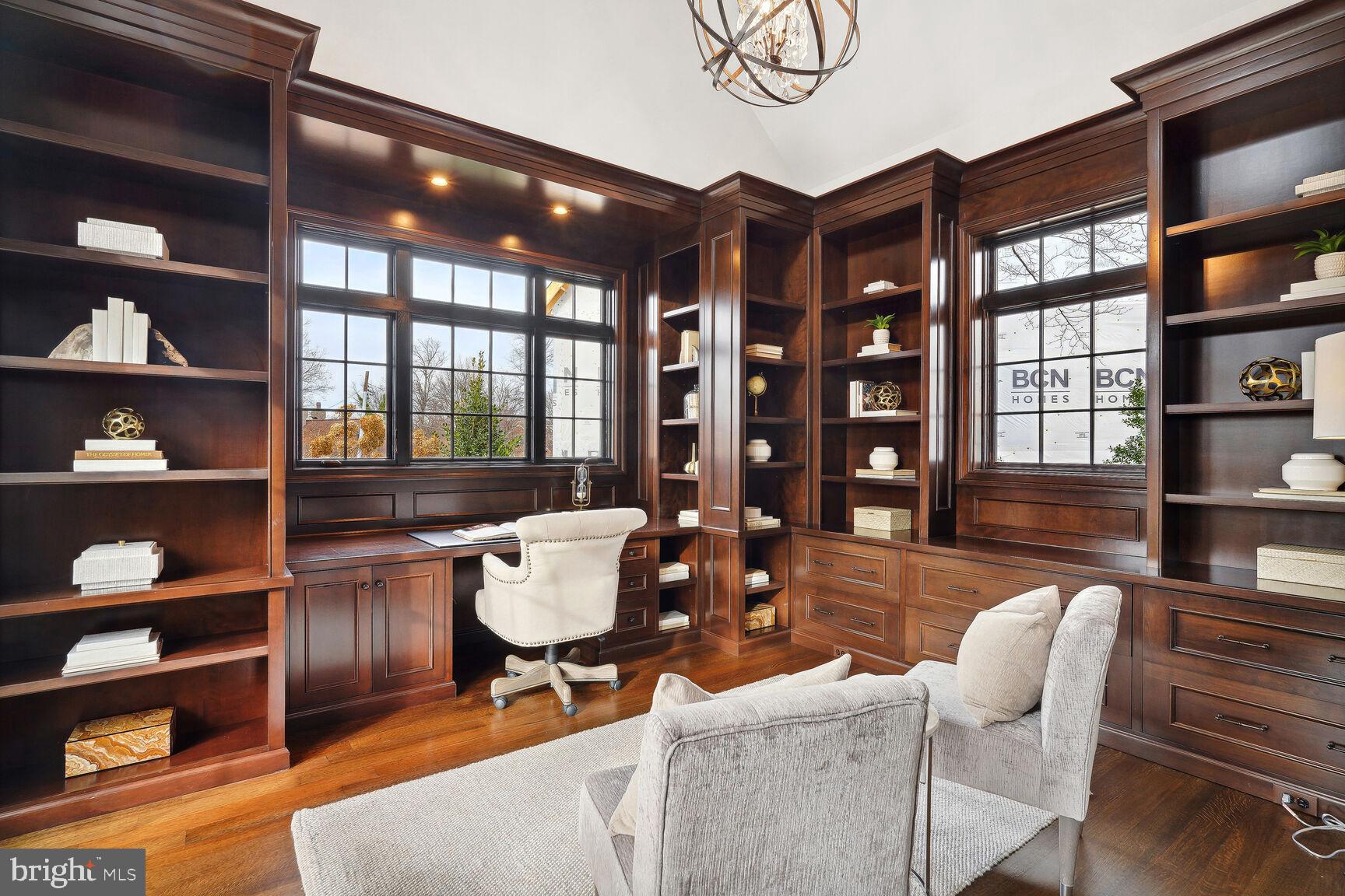 LYON VILLAGE - Residential