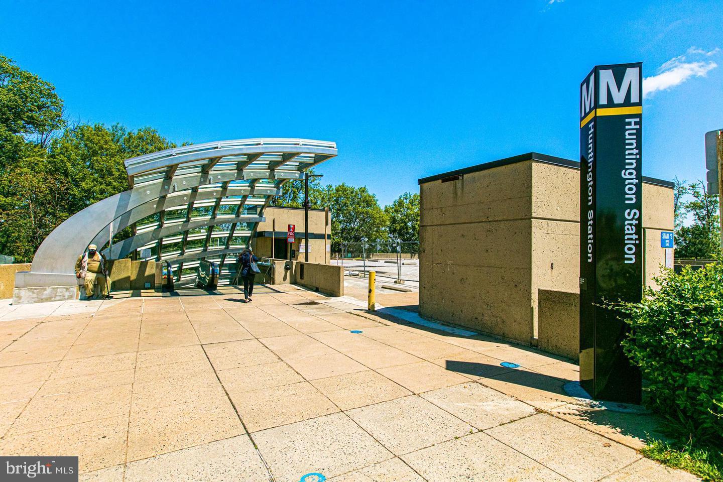 SOUTH MEADOWS - Residential