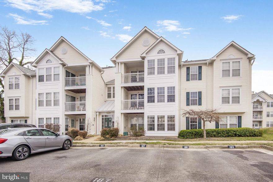 Upgraded Main Level Unit in South Meadows! Handy main level living with no steps.  Has it's own entrance off the front patio. Nicely renovated with Granite Countertops and the wall removed for a nice functional Breakfast Bar with Pendant Lights. New flooring in Kitchen & Baths. Laundry in the unit. Extra Storage off the patio. Newer HVAC system to keep utilities in check. Gas Heat, Gas Cooking. Central Air. New HWH. Outdoor Pool. Tot Lot. Walk to Grocery & Mt Vernon Square Shopping Center. Park in Space 184, or in large parking lot with plentiful Guest Spots right in front. Parking for 3 cars total with visitor tags. Huntley Meadows Park nearby.  Bus along Richmond Hwy takes you to the Huntington Metro Yellow Line. Easy access to Old Town Alexandria, Ft. Belvoir, Pentagon, Amazon HQ2 & Wash DC.