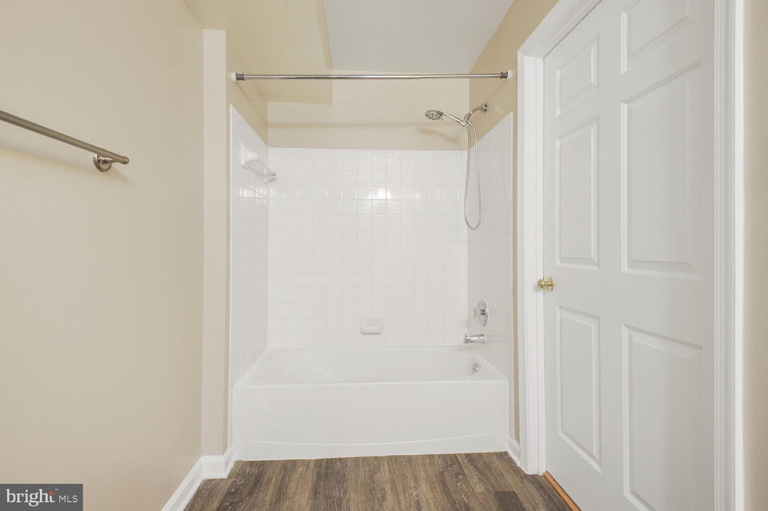 SOUTH MEADOWS - Residential