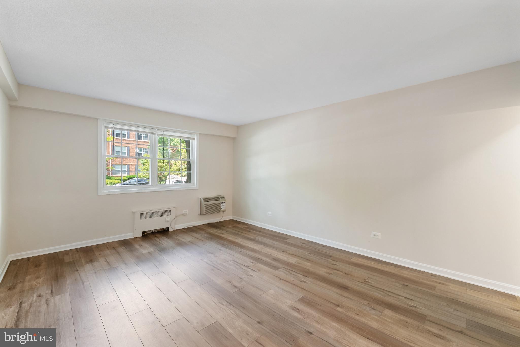 4402 N PERSHING DRIVE 1