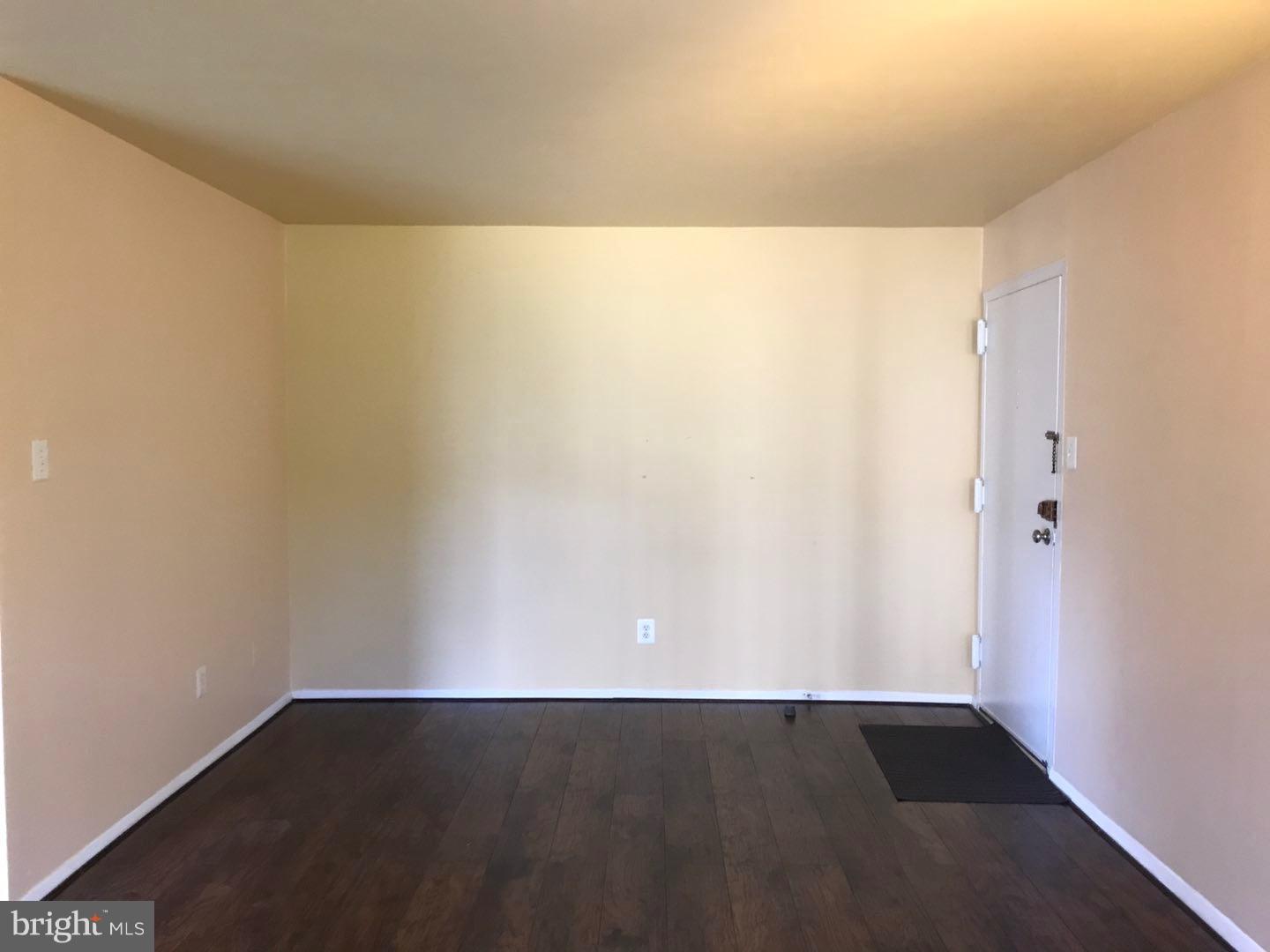 YORKTOWNE SQUARE - Residential Lease