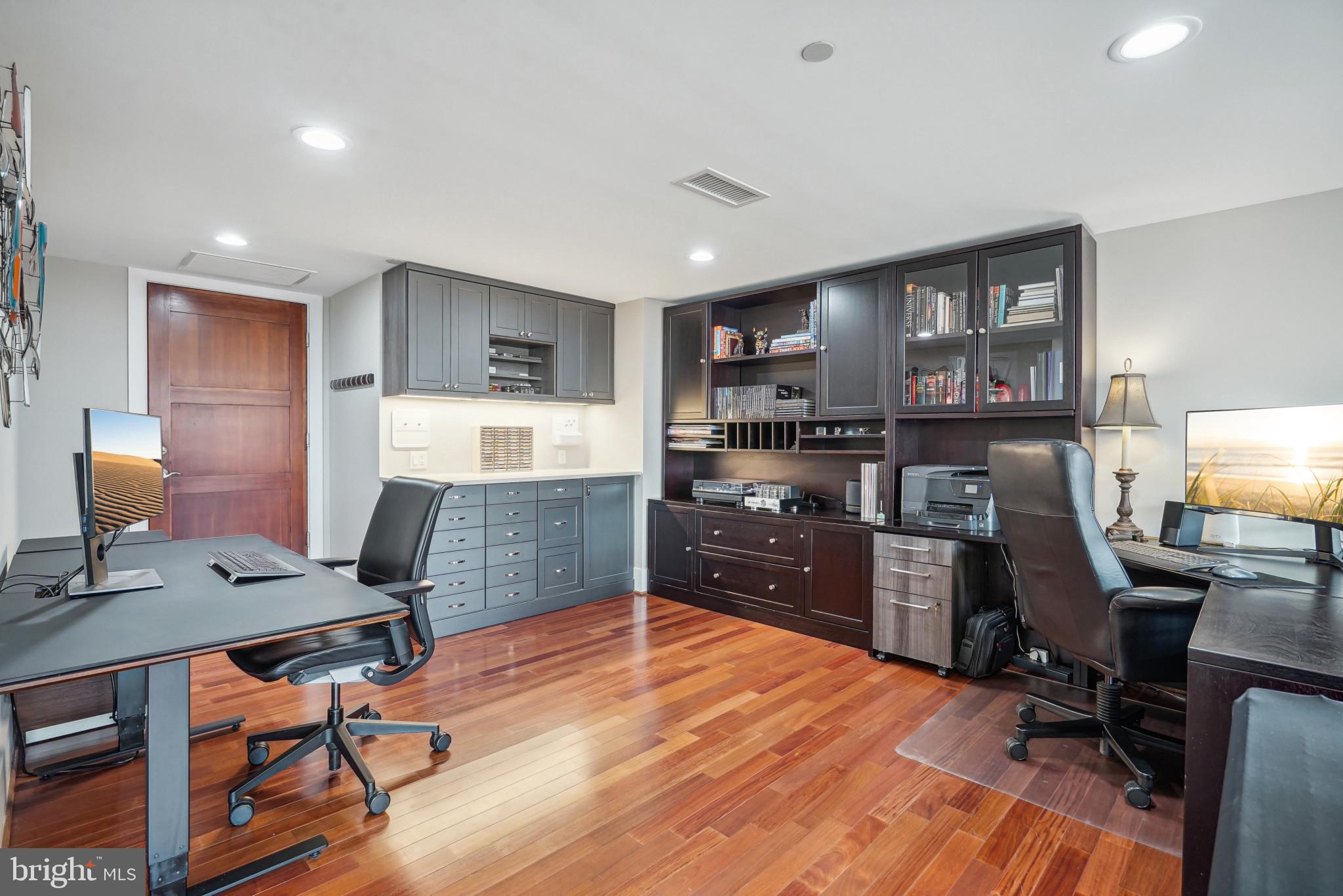 RADNOR - FORT MYER HEIGHTS - Residential