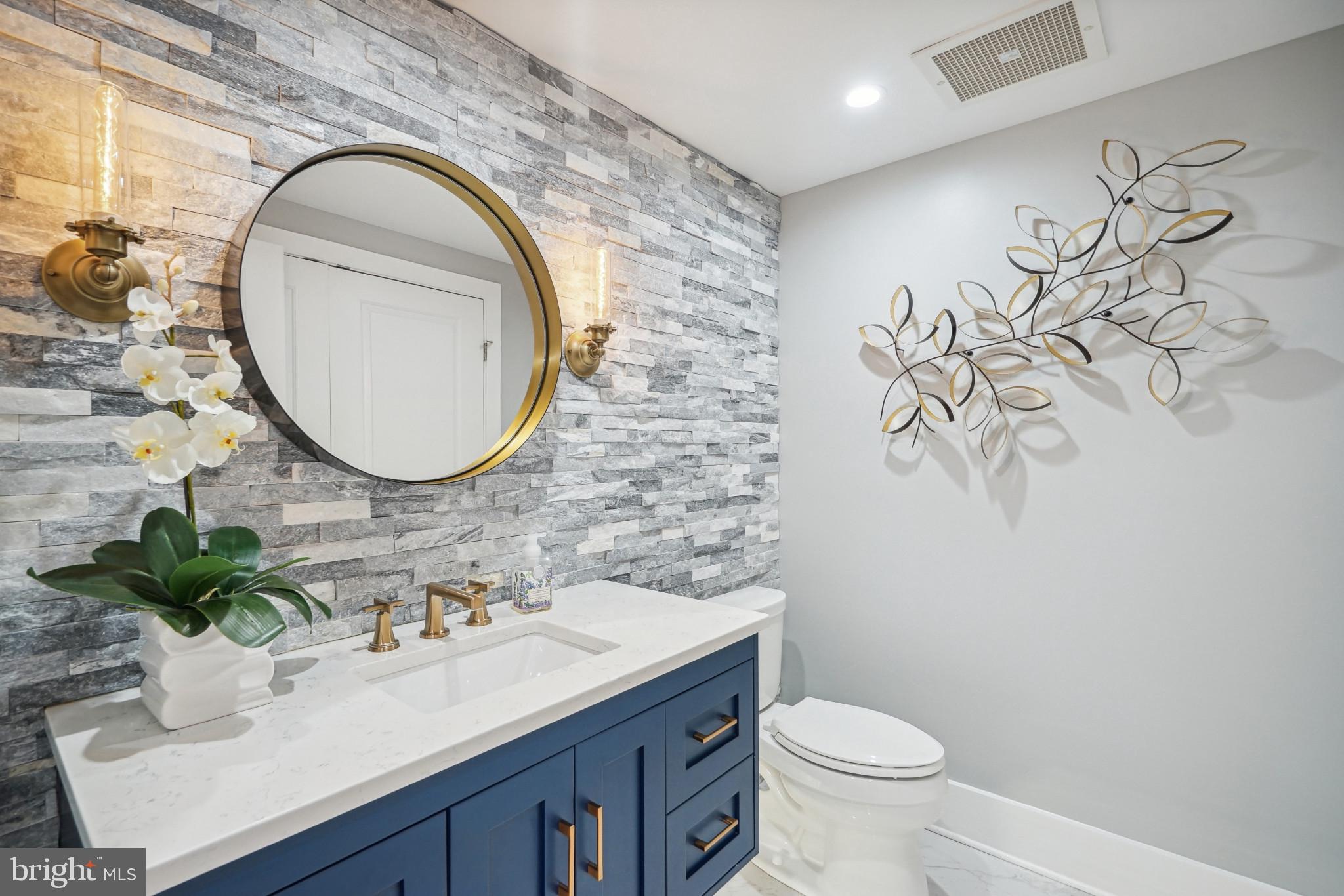 RADNOR - FORT MYER HEIGHTS - Residential