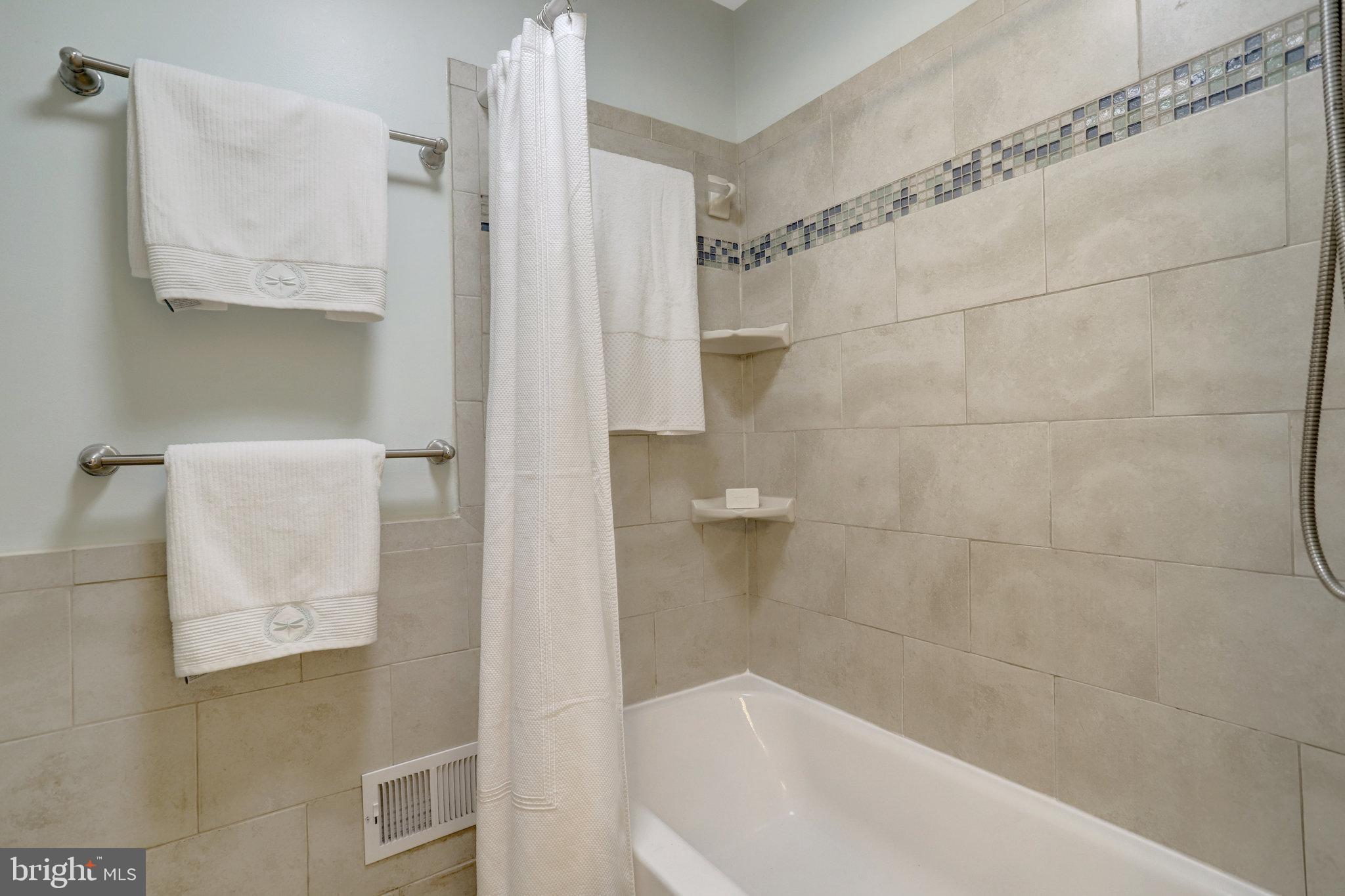 ROLLING FOREST - Residential