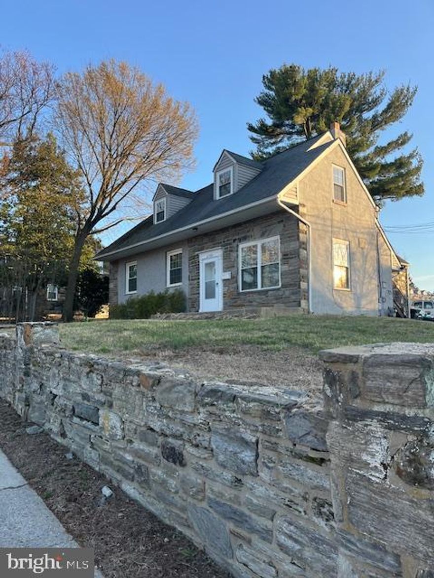 Location, Location, location. Sensational School District. Newly updated 3 bedroom and 1 bath Single in Broomall, Marple Twp. Property has H/W floors throughout. Ceiling fan in the living room, plenty of natural. 3 bedrooms are nice size with ample closet space. Kitchen has electric stove, dishwasher, refrigerator and microwave range hood, with plenty of cabinet space. There is also the convenience of a top and bottom washer and dryer. Bathroom has ceramic tile flooring with vanity and vanity mirror. Comes with a large ceramic tile surround shower.  Out front you'll find beautiful landscape property with a long driveway.

Tenant pays all utilities and a 75 flat fee for water and gas.  Applicant should have a credit score of 640 or better with no judgements, evictions or filing on record.