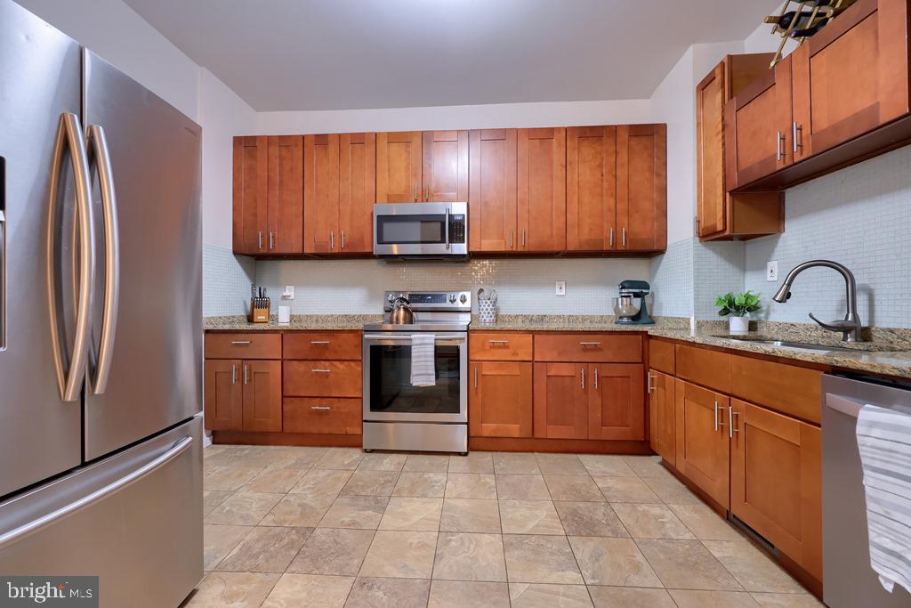 CHESTNUT HILL - Residential