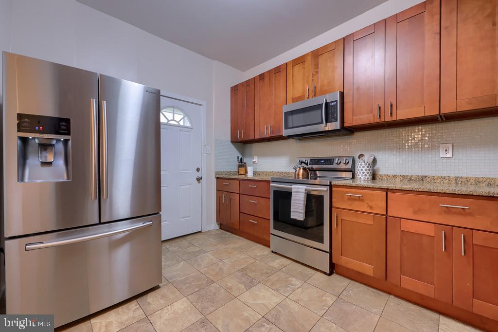 CHESTNUT HILL - Residential