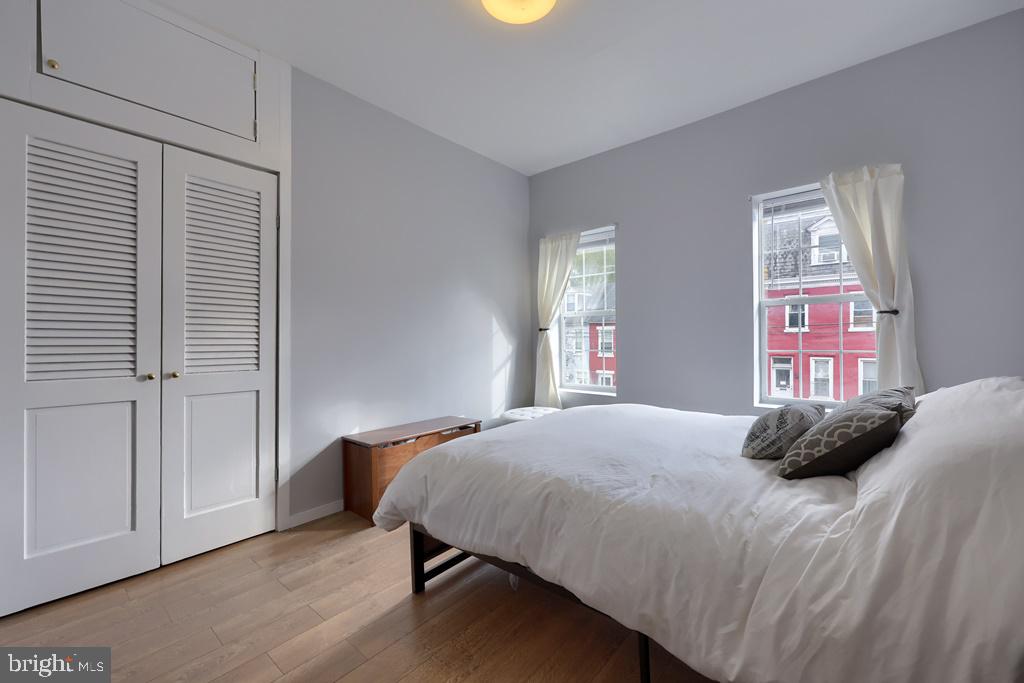 CHESTNUT HILL - Residential