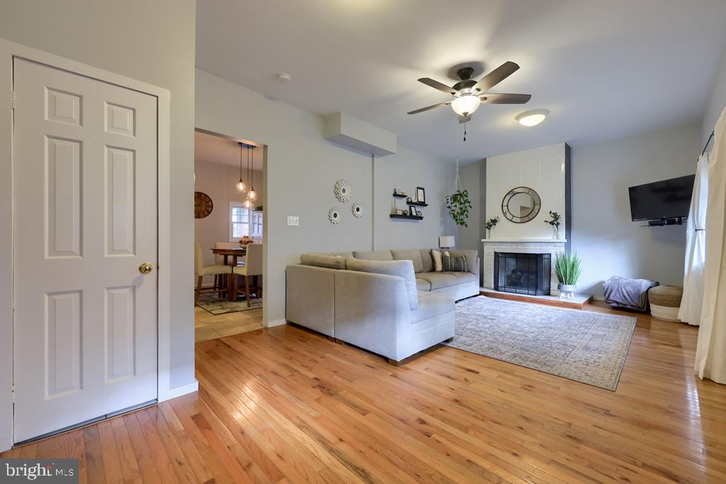 CHESTNUT HILL - Residential