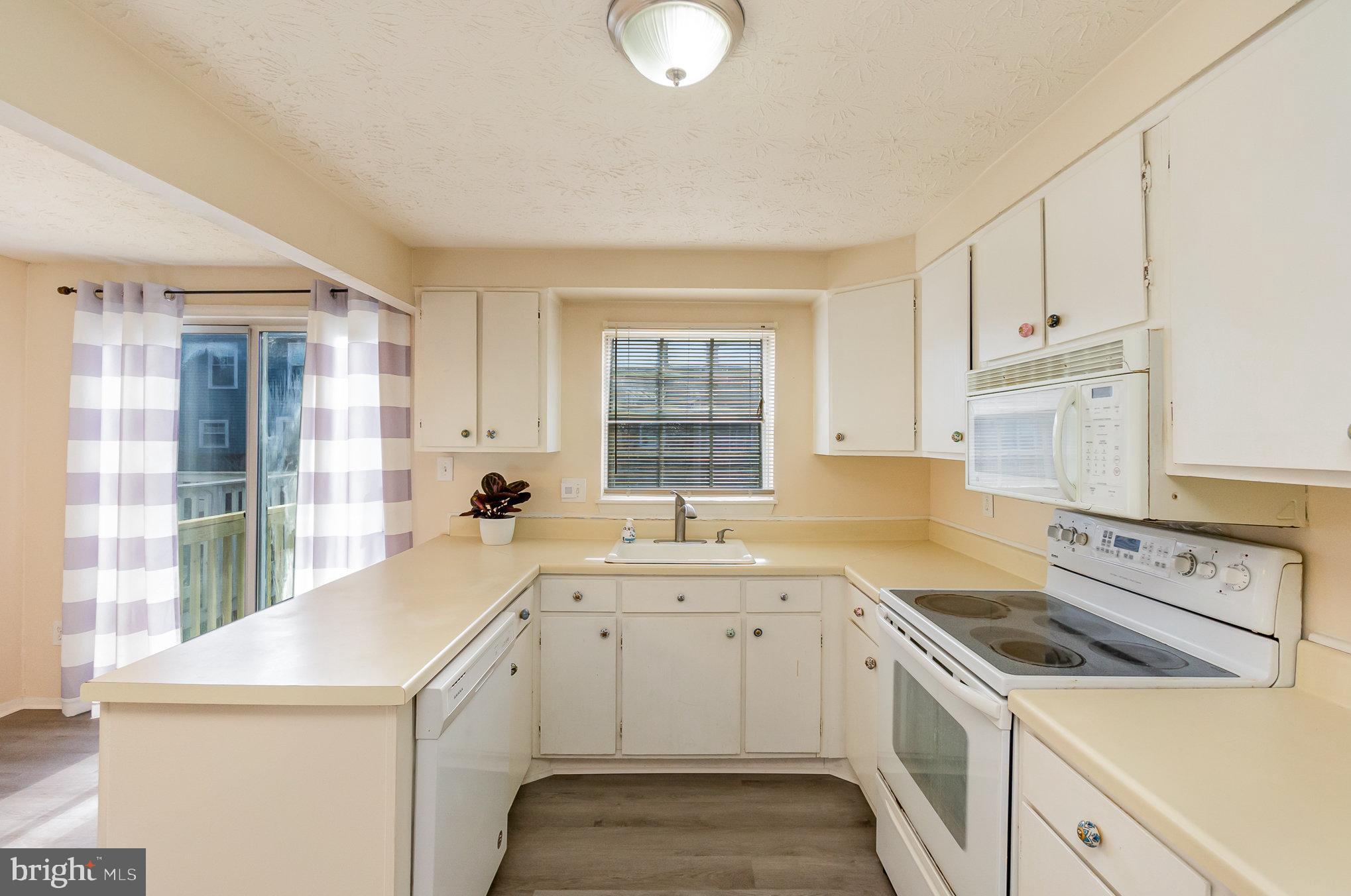 GREENBRIER HILLS - Residential