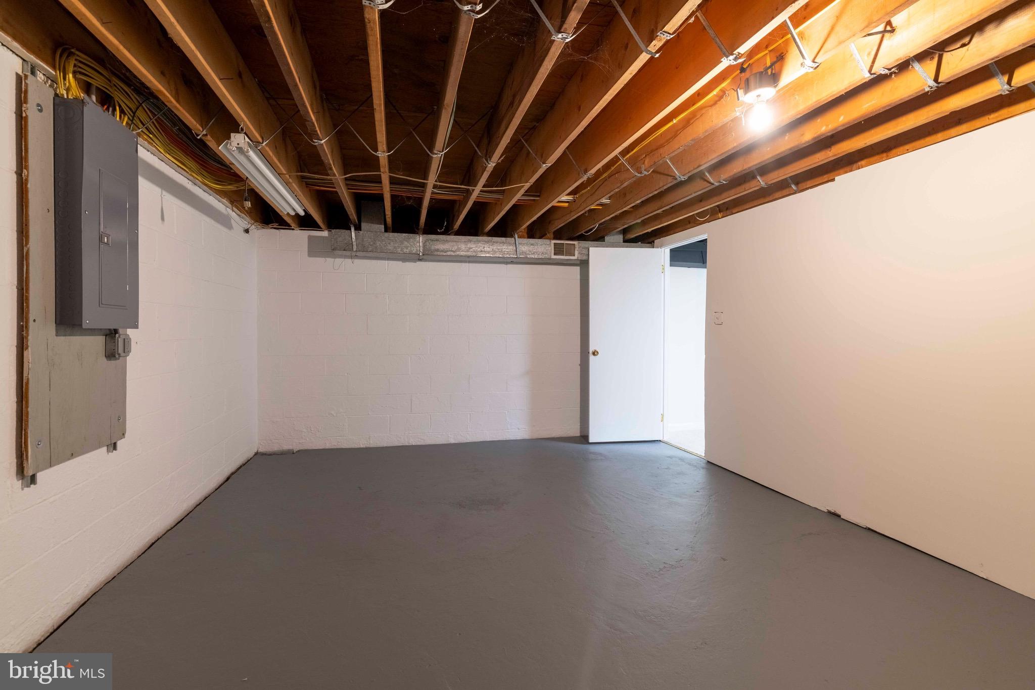 INTERNATIONAL VIL - Residential