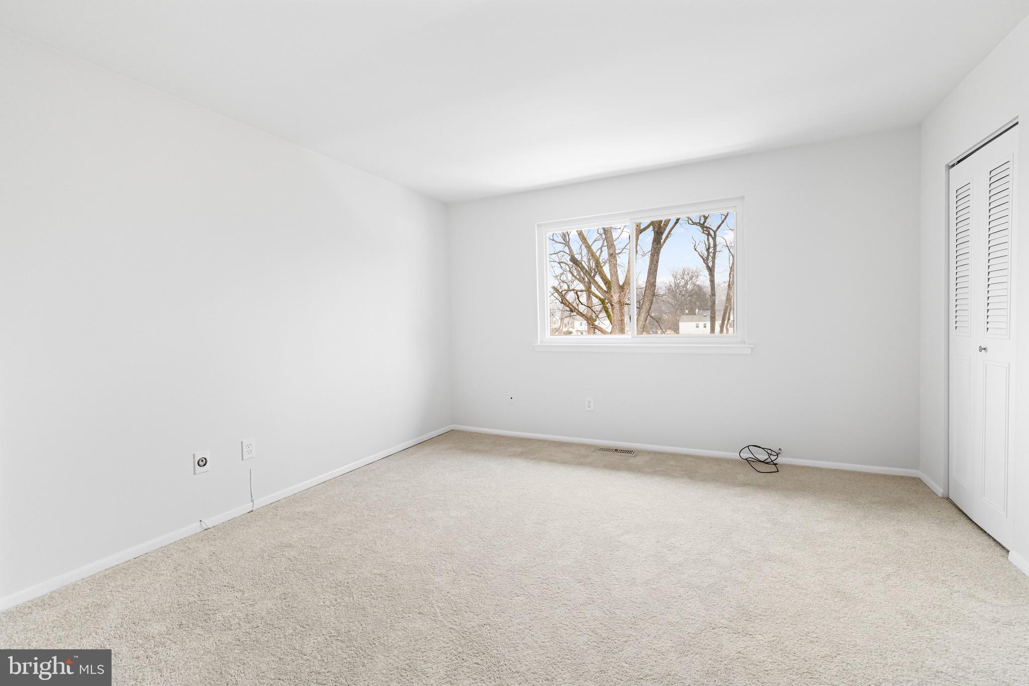 INTERNATIONAL VIL - Residential