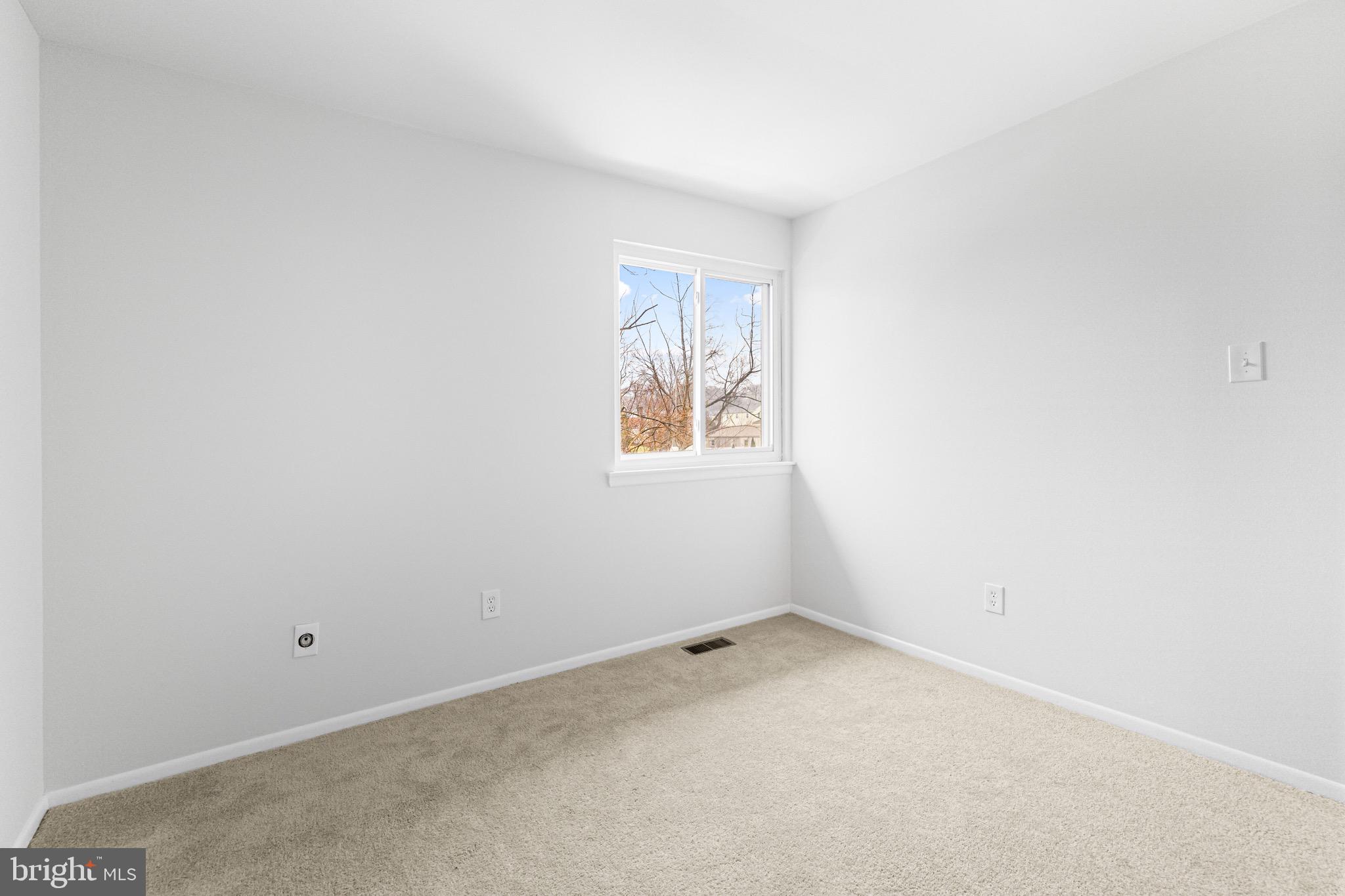 INTERNATIONAL VIL - Residential