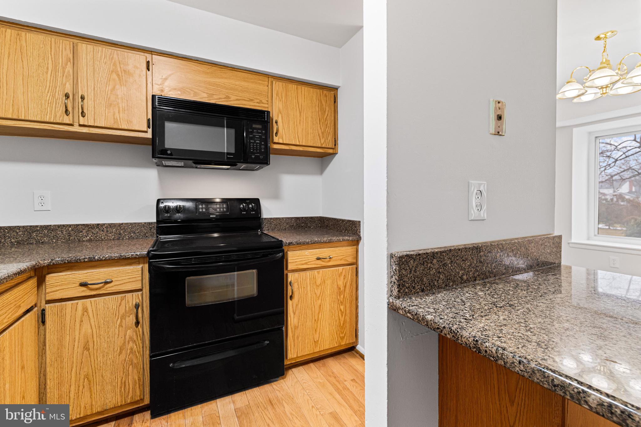 INTERNATIONAL VIL - Residential