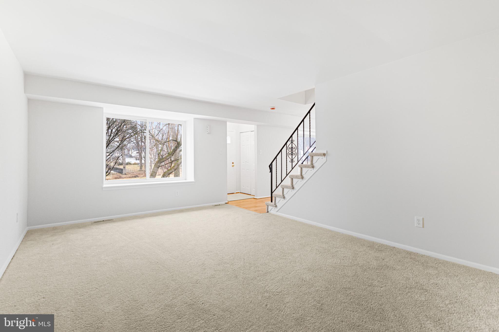 INTERNATIONAL VIL - Residential