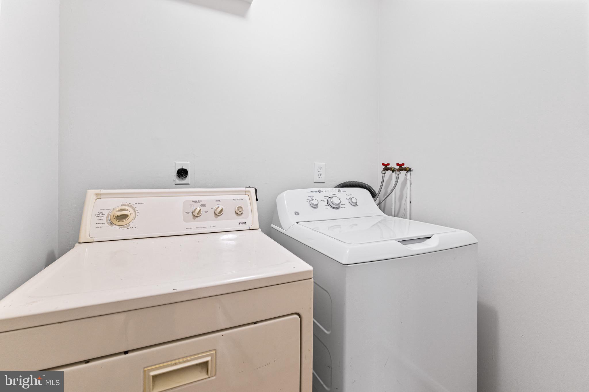 INTERNATIONAL VIL - Residential