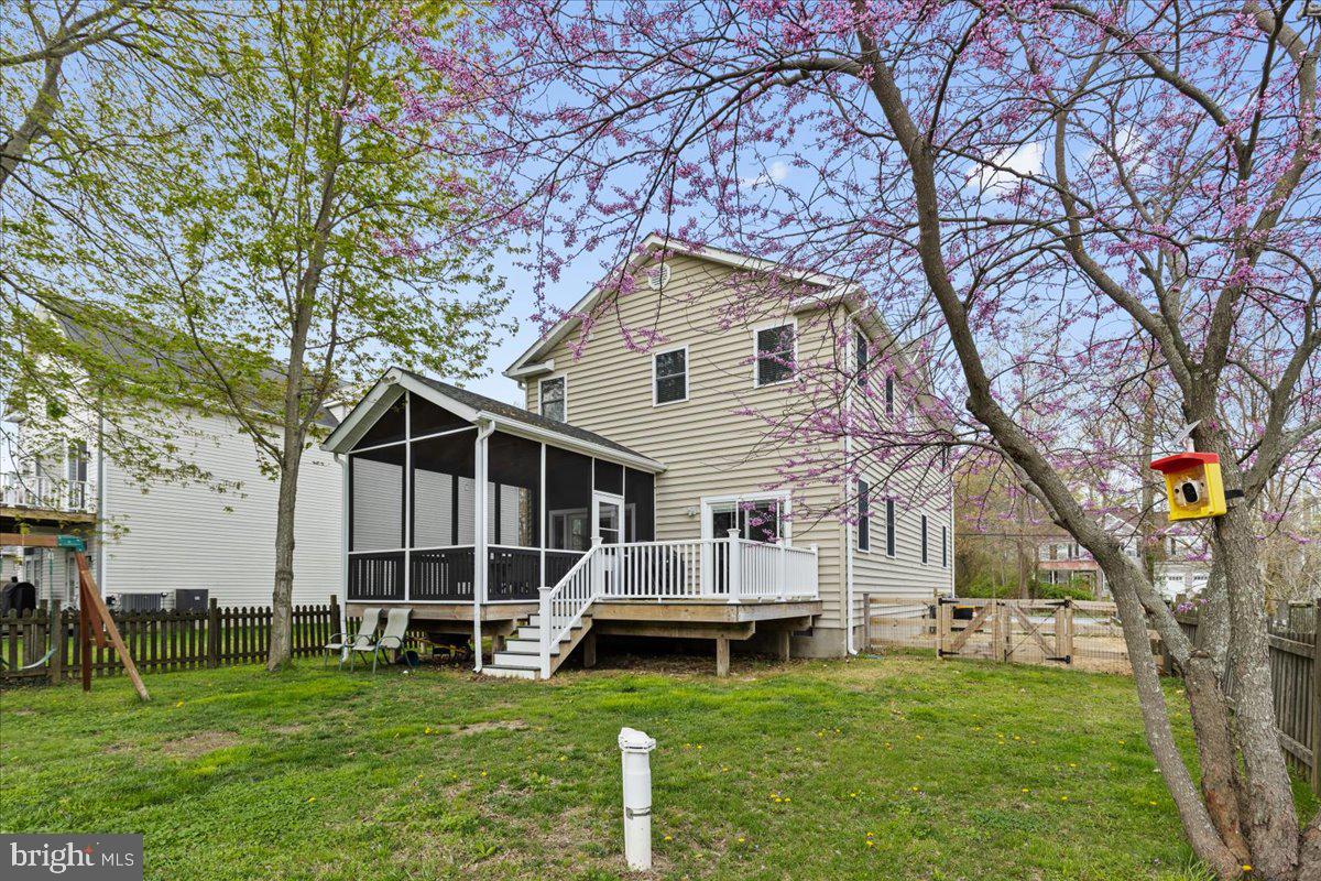 NORTH BEACH PARK - Residential