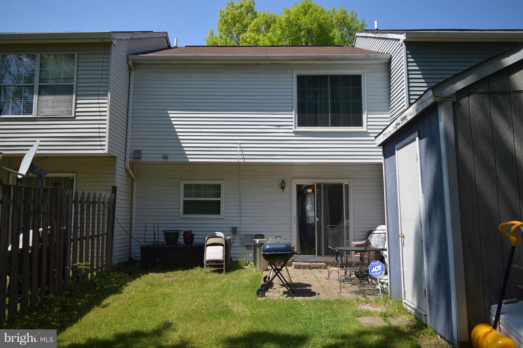 ENFIELD CHASE PLAT TWO - Residential Lease