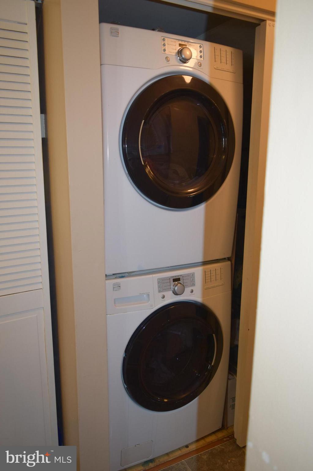 ENFIELD CHASE PLAT TWO - Residential Lease