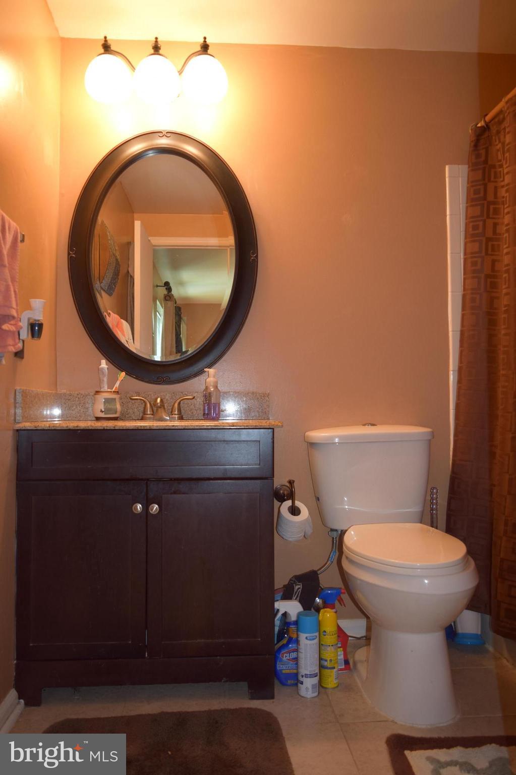 ENFIELD CHASE PLAT TWO - Residential Lease