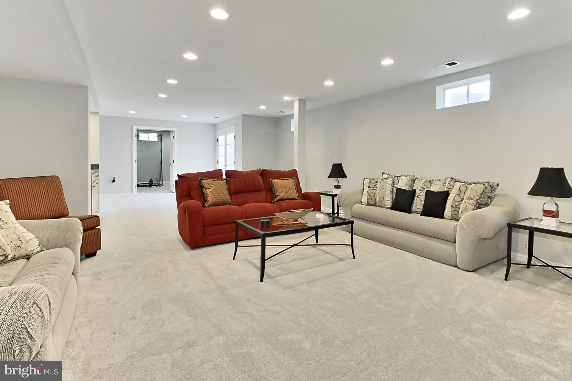 PEMBROOKE - Residential