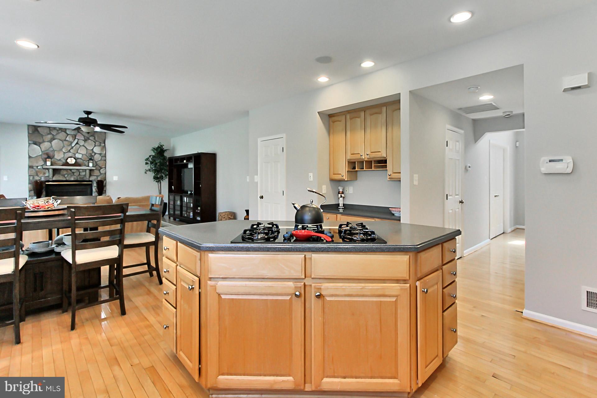 PEMBROOKE - Residential