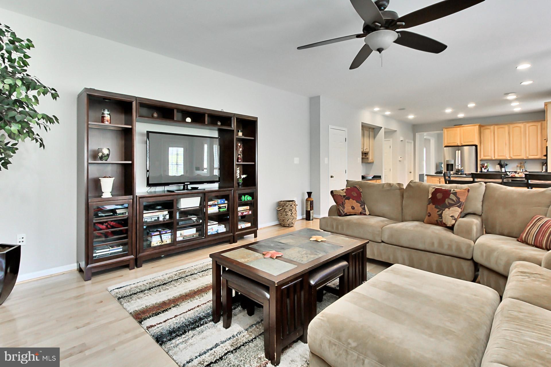 PEMBROOKE - Residential