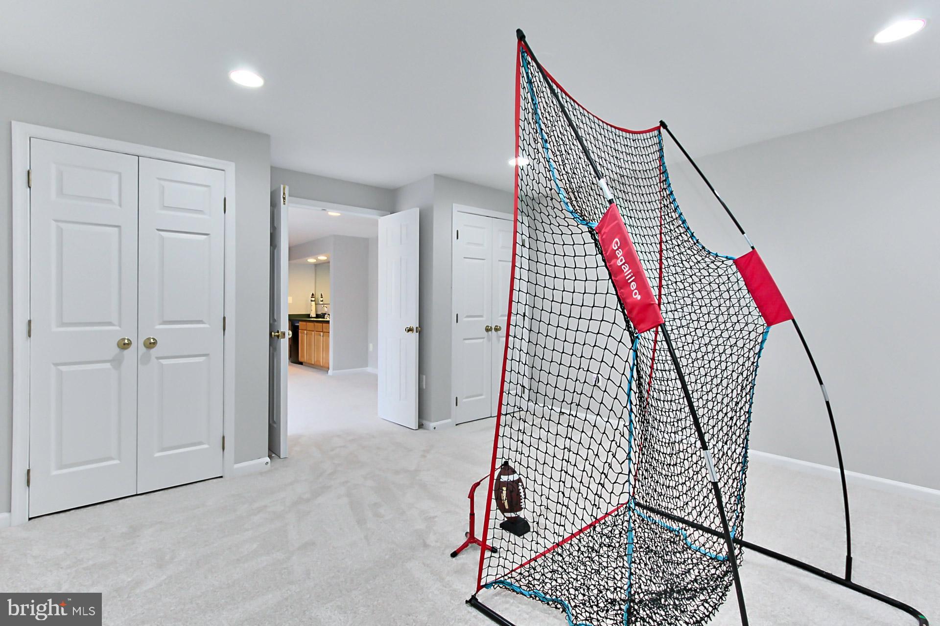 PEMBROOKE - Residential