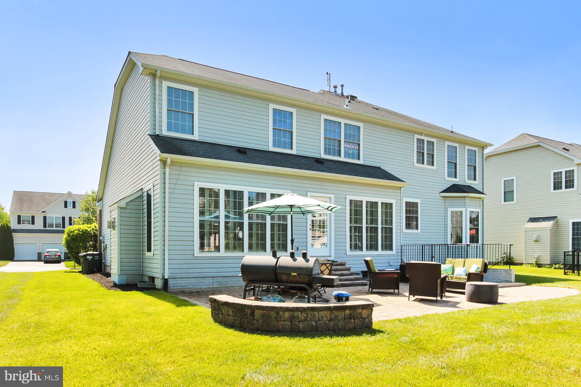 PEMBROOKE - Residential