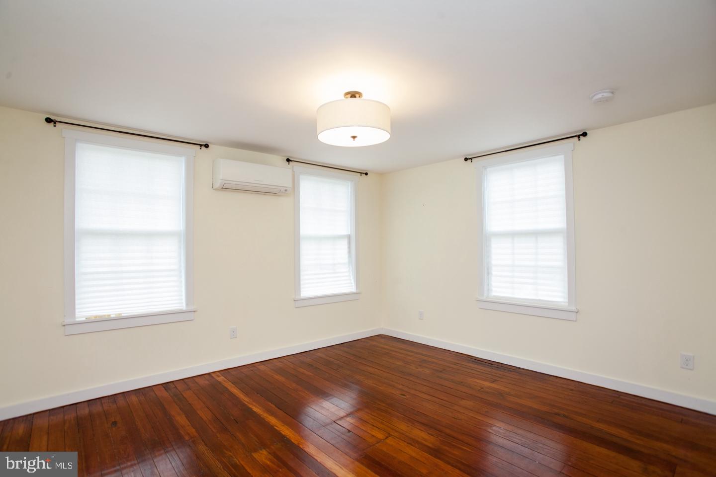 FLOURTOWN - Residential