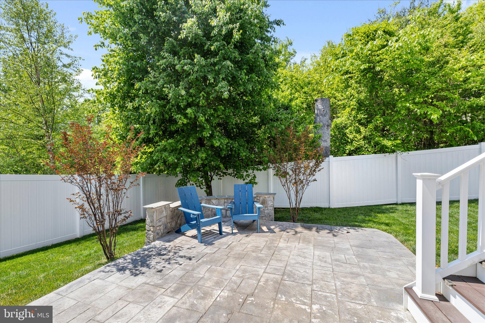 MAY'S QUARTER - Residential