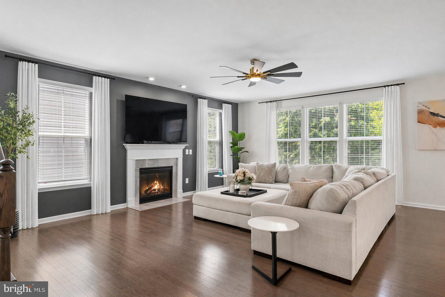 MAY'S QUARTER - Residential