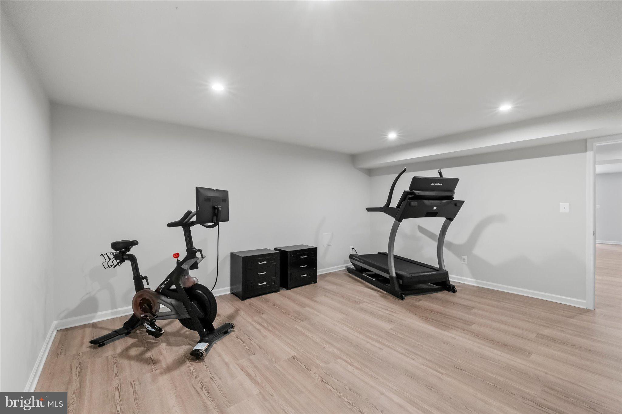 MAY'S QUARTER - Residential