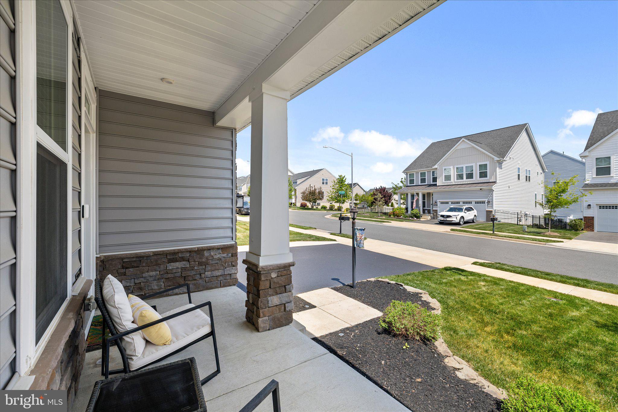 MAY'S QUARTER - Residential