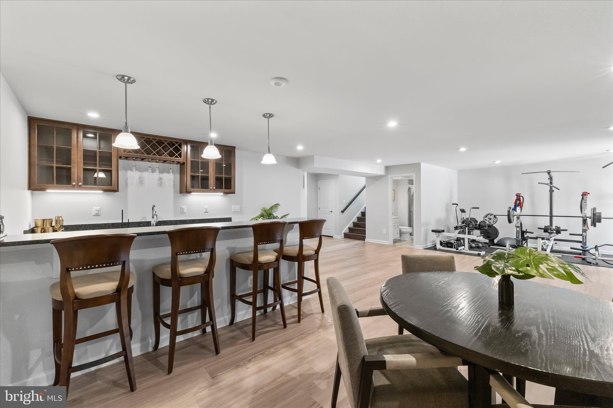 MAY'S QUARTER - Residential