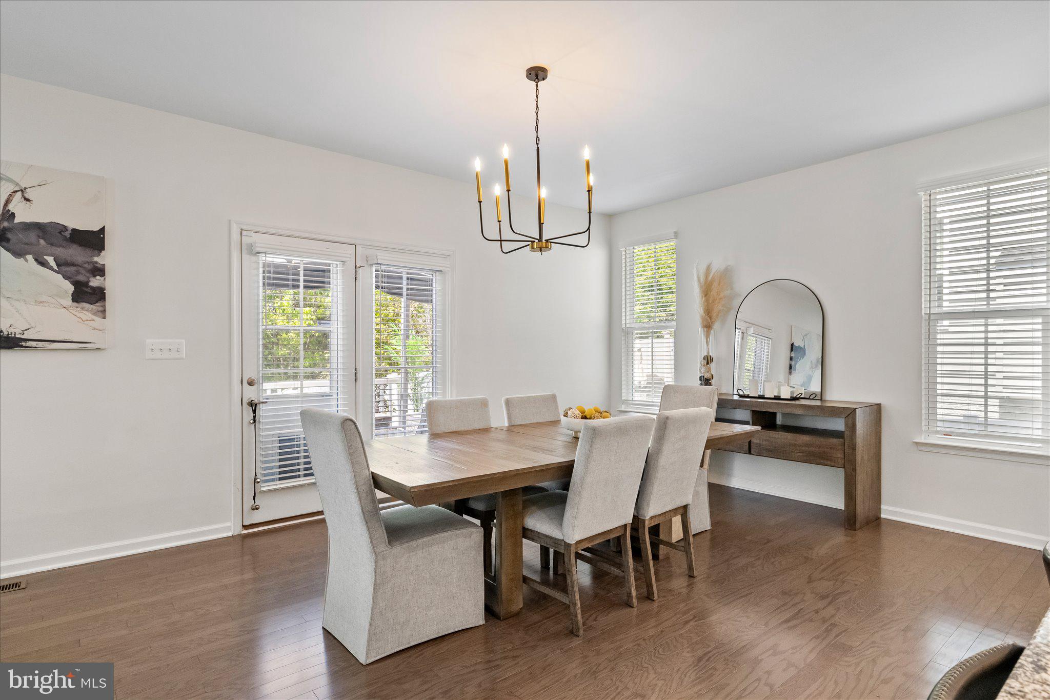 MAY'S QUARTER - Residential