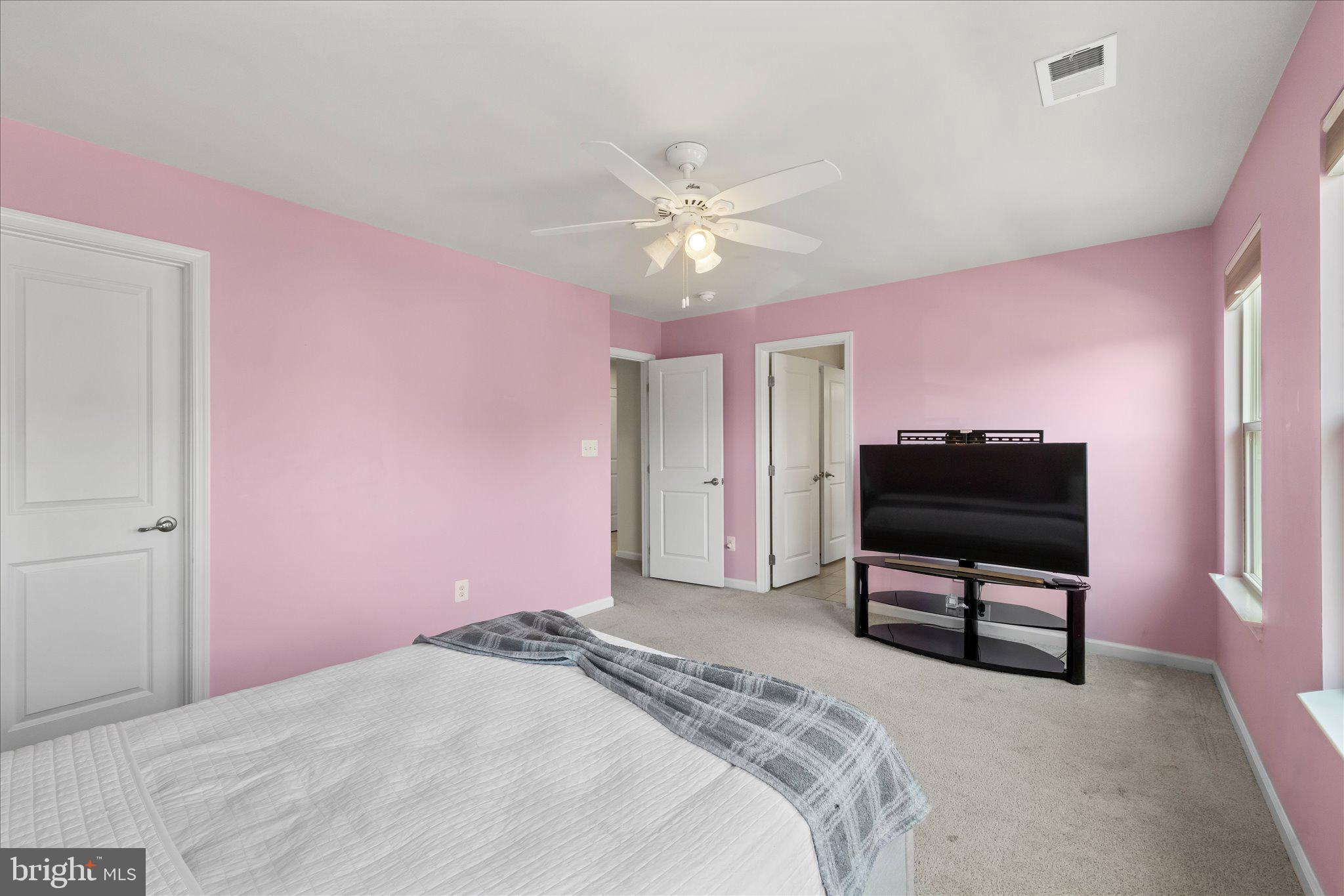 MAY'S QUARTER - Residential