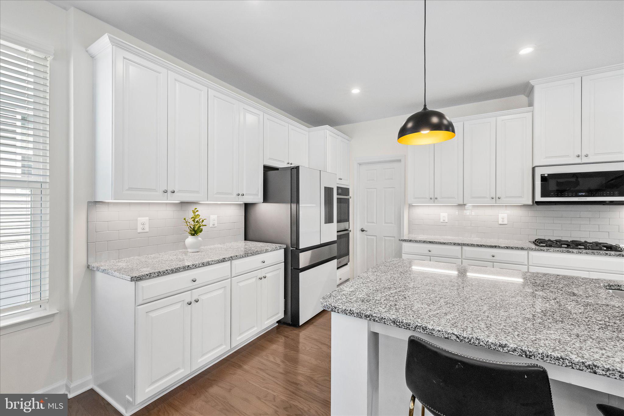 MAY'S QUARTER - Residential